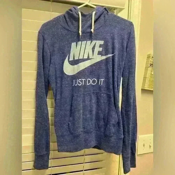 Nike Hoodie Women’s Small - Picture 1 of 4